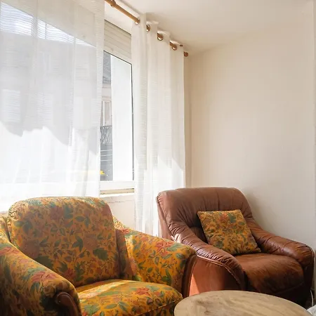 A De 50 M² Apartament